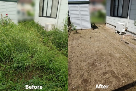 仙台市内・近郊の住宅まわりに伸びた雑草を便利屋が草刈りし、地面が見える状態まで整理したビフォーアフター