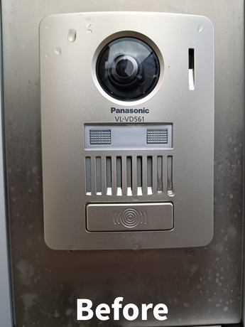 名取市のリピーター様宅で、調子が悪くなった古いドアホンの交換前の様子